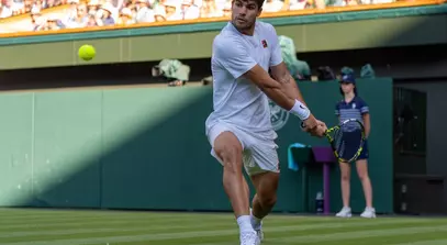 Taylor Fritz x Carlos Alcaraz Palpites e Apostas – O Primeiro Finalista do Wimbledon!